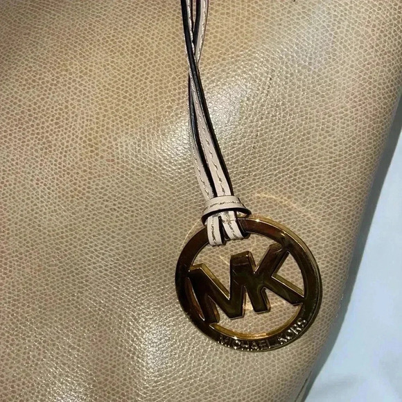 Michael Kors Tan Handbag- EUC - Picture 4 of 10